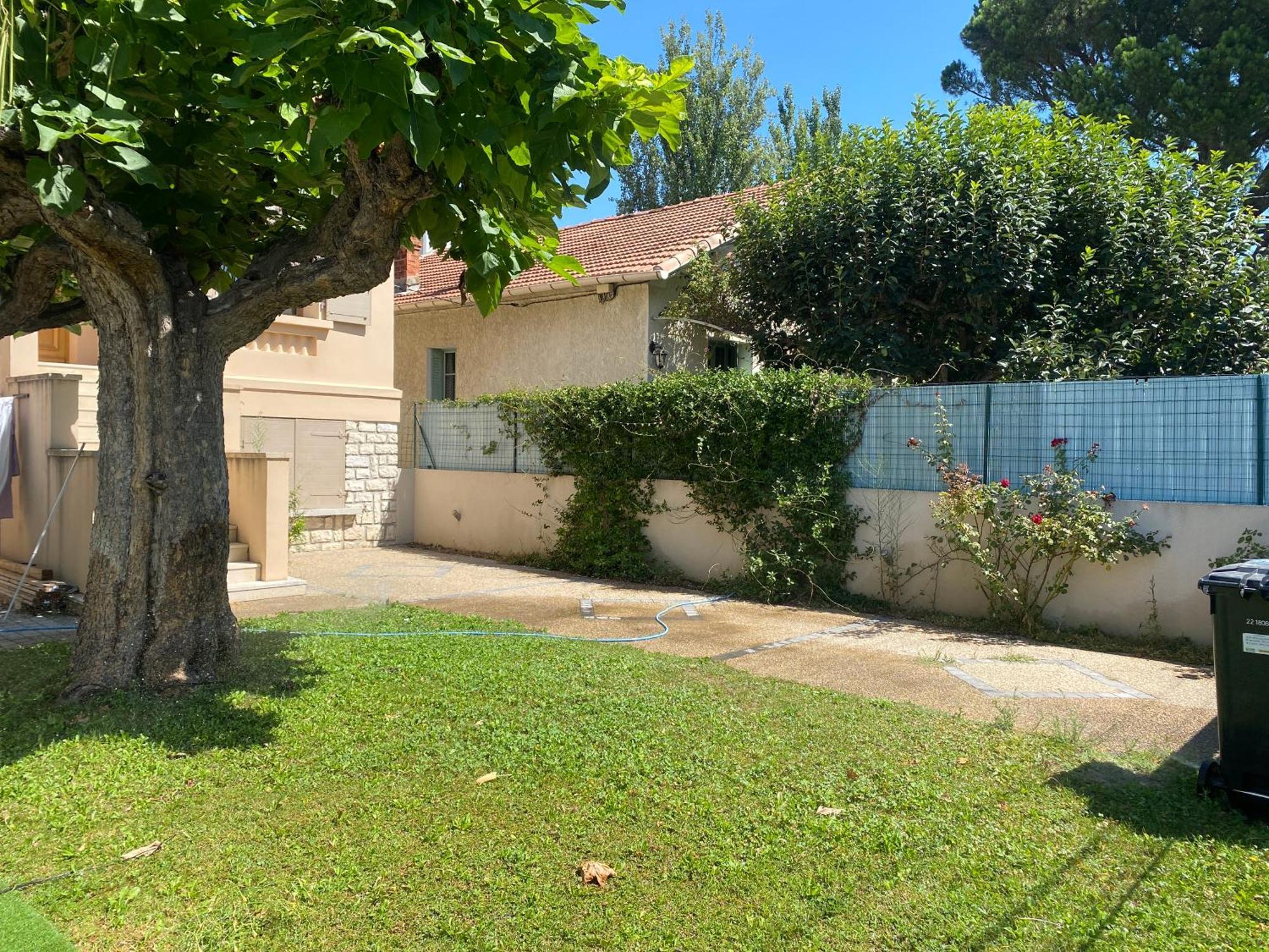 Maison Familiale 3 Chambres, Parking Gratuit Avinyon Dış mekan fotoğraf